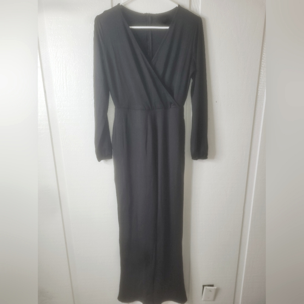 SOLD Marysol.Boutique Jumpsuit - VNeck Wide Leg Women's Sz L NWOT